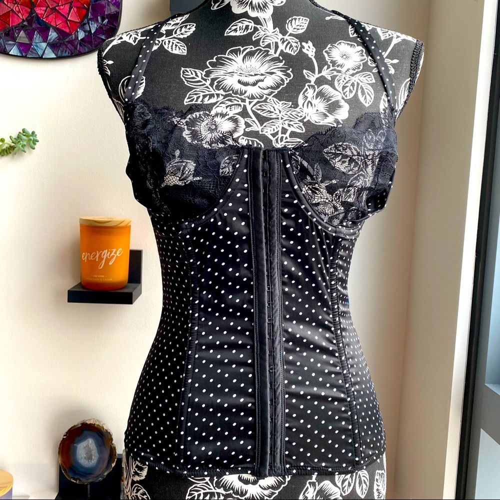 Victoria’s Secret corset bustier & panty set